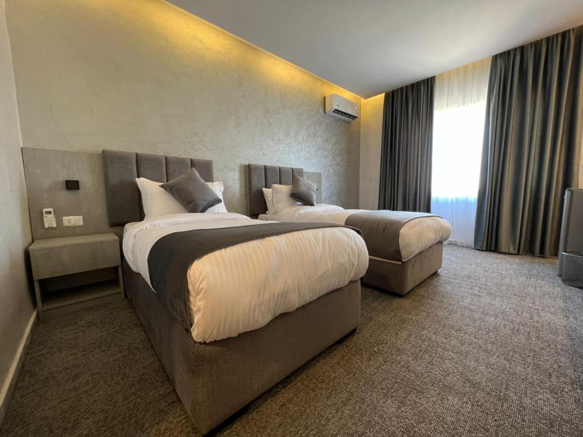 Kaya Hotel Amman Exteriör bild