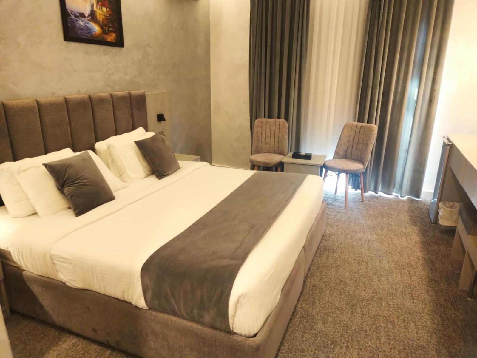 Kaya Hotel Amman Exteriör bild